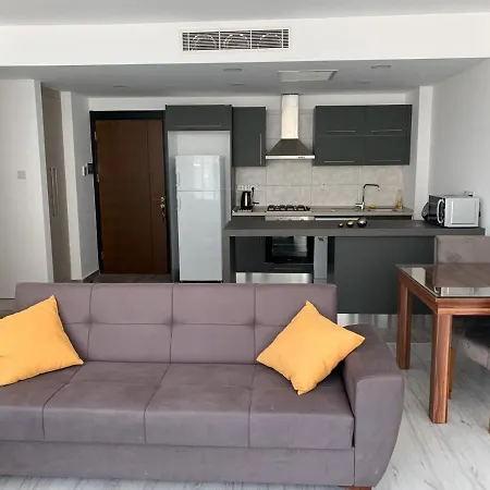 La Perla - Apt 7 *